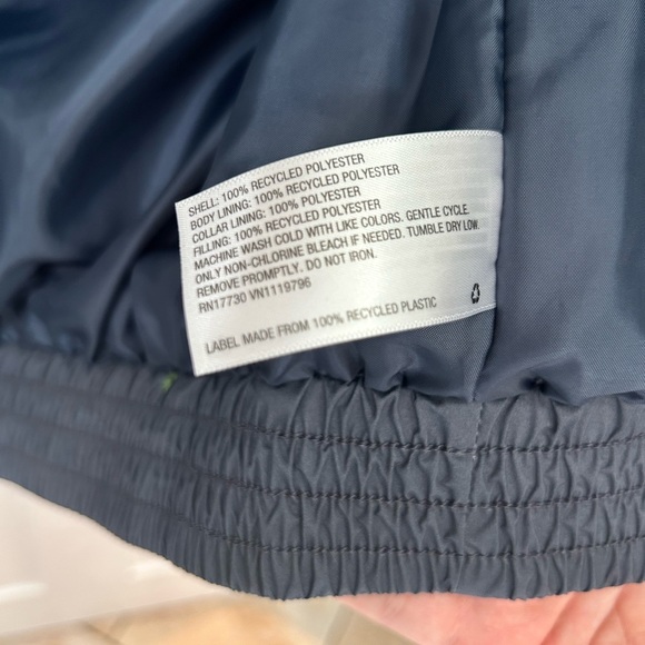 Universal Thread Blue Floral Puffer Vest - Picture 5 of 5